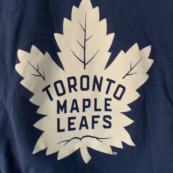 TORONTO Maple Leafs fitted short sleeve T-shirt(Matthews) Size SMALL - Picture 2 of 4